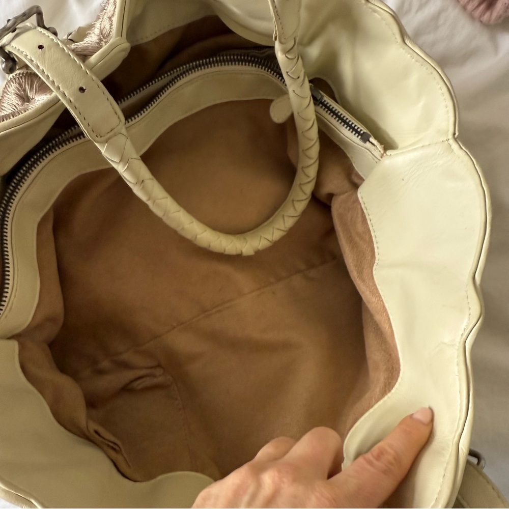 Bottega Veneta Cream Woven Leather Tote with Decorative Trim - Picture 9 of 15